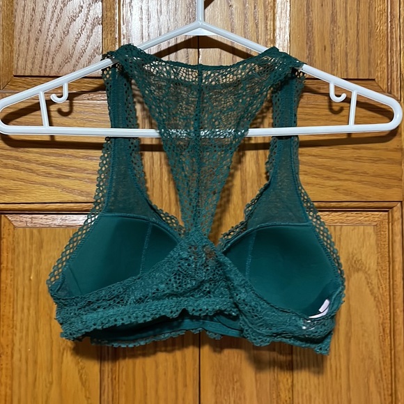 Victoria’s Secret Razorback Bralette with permanent padding - Picture 2 of 4